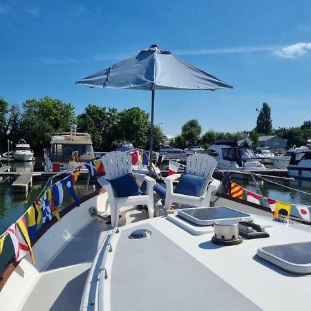 Traditional Boat Hotel Thorpe  Exterior foto